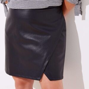 LOFT Black Vegan Leather Faux Wrap Skirt Size 6P Above Knee-Length Concert